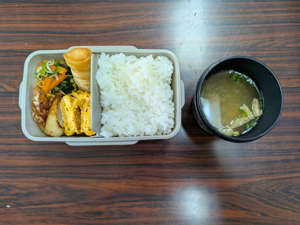 56日目 昼食:
・冷凍「辛まぜそば 大盛り 368 g