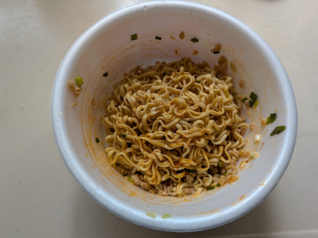 58日目昼食
・ベース焼きそば
旨辛まぜそば